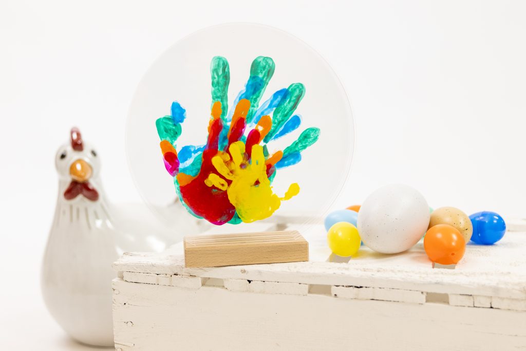 Faites plaisir avec des idées cadeaux originales : notre kit d'empreinte familiale est le cadeau parfait pour préserver les moments joyeux en famille.